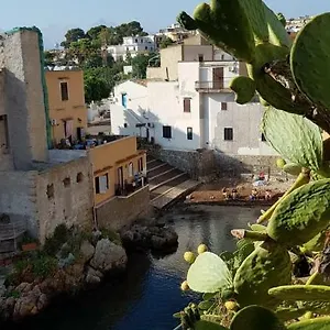 2* Bed and breakfast La Caletta